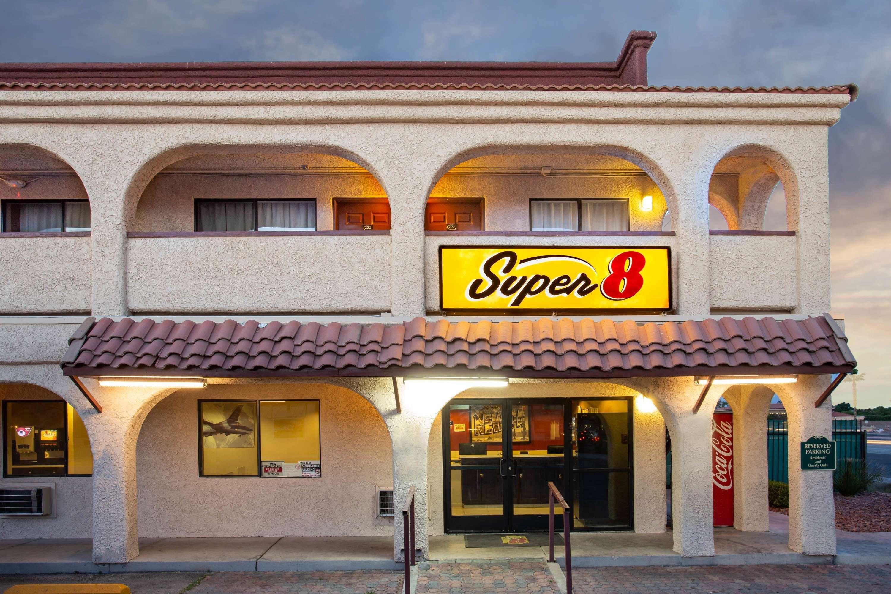 Super 8 By Wyndham Las Vegas Nellis Afb Area المظهر الخارجي الصورة