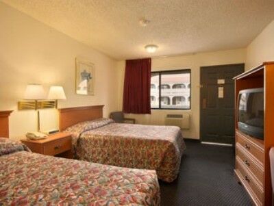 Super 8 By Wyndham Las Vegas Nellis Afb Area الغرفة الصورة